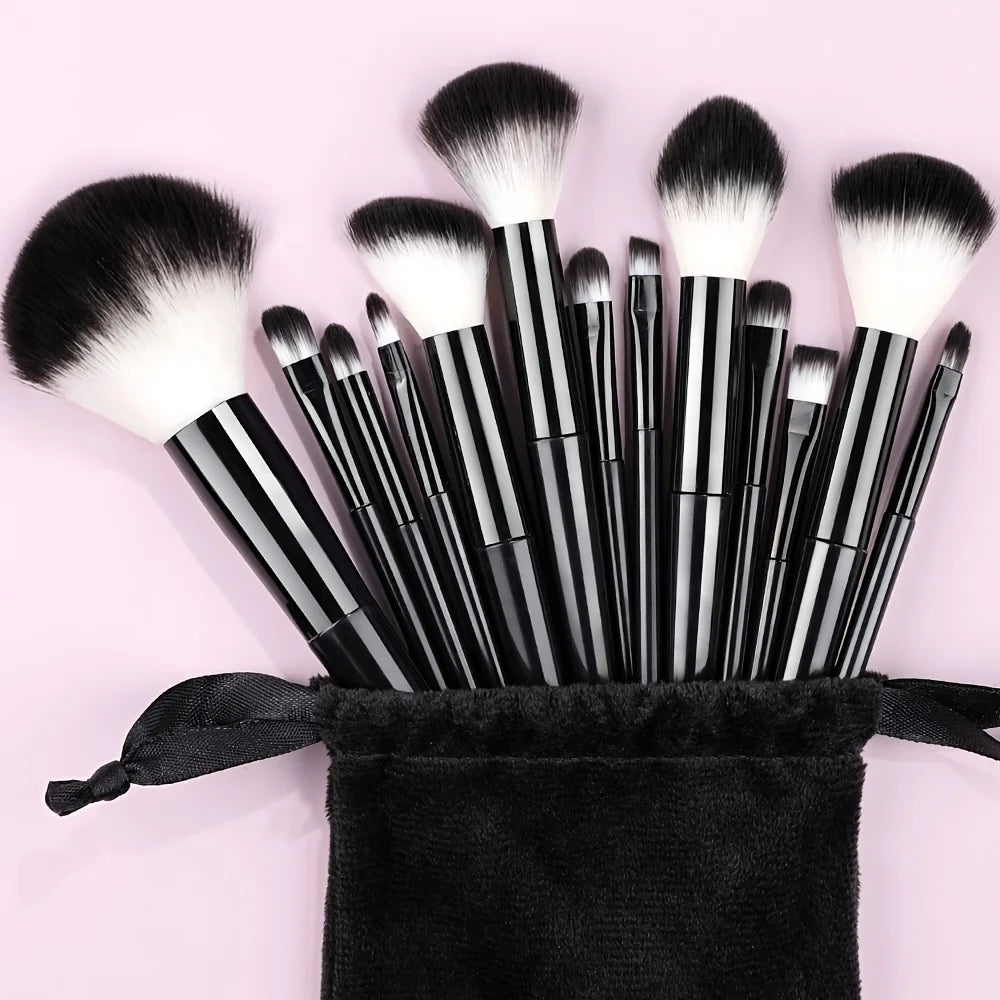Kit de Pinceaux Maquillage Professionnel 8 à 29 Pièces – Doux & Polyvalents