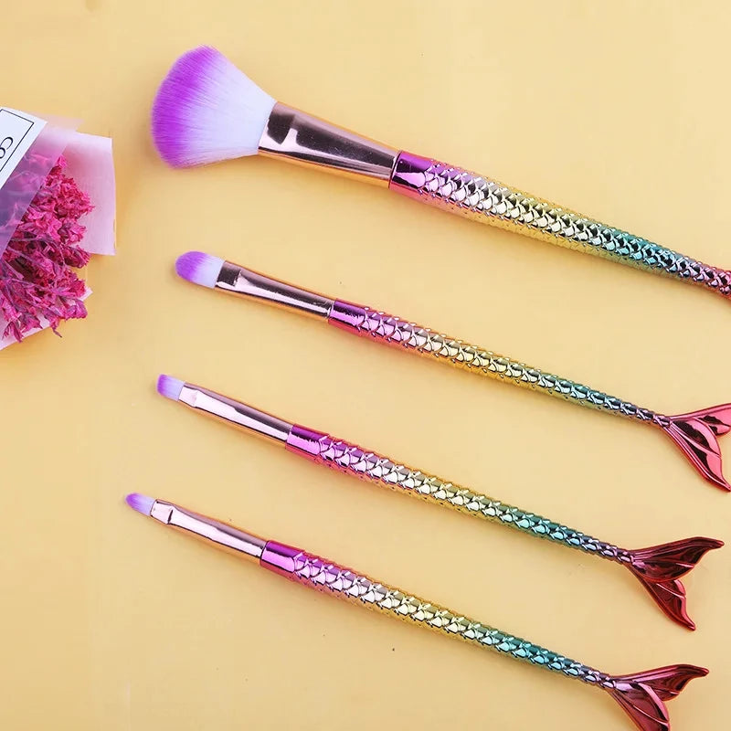 6 Couleurs Dégradées, Pinceaux Doux pour Poudre, Fard, Fond de Teint et Blush