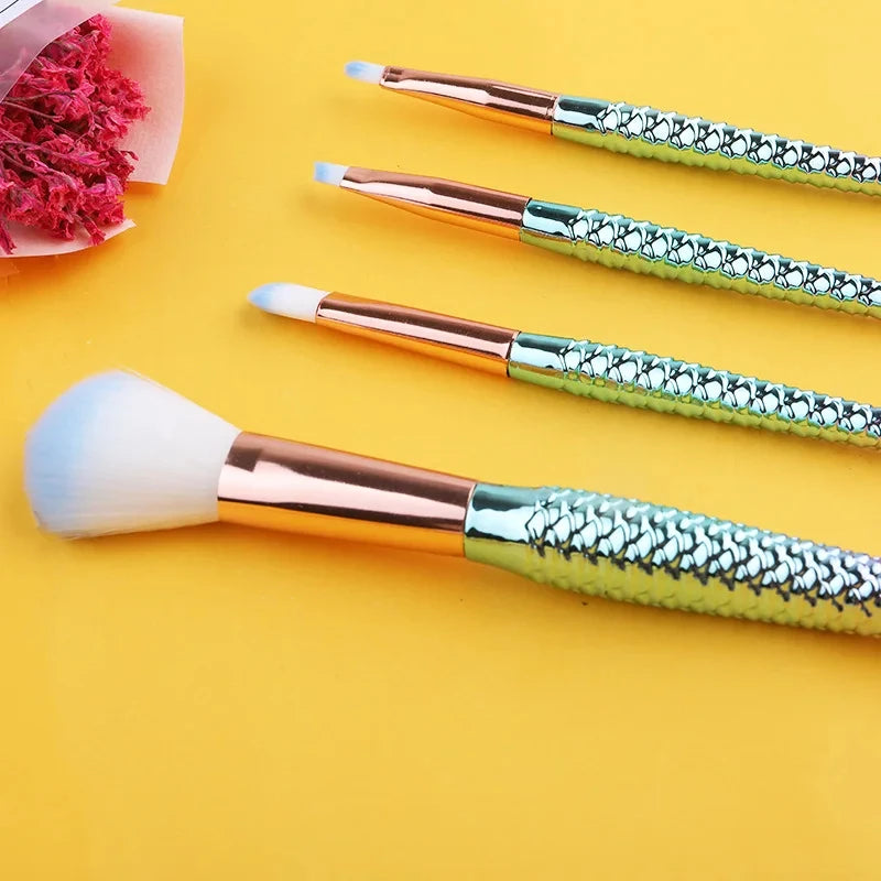 6 Couleurs Dégradées, Pinceaux Doux pour Poudre, Fard, Fond de Teint et Blush
