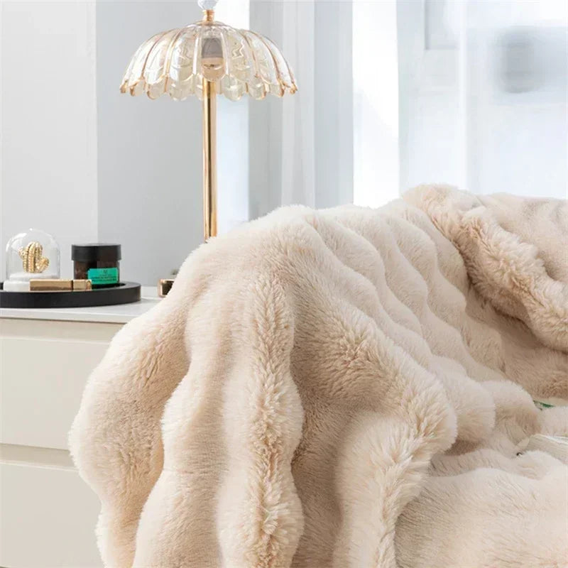 Plaid doux et cosy en fausse fourrure – Double face en polaire bulles