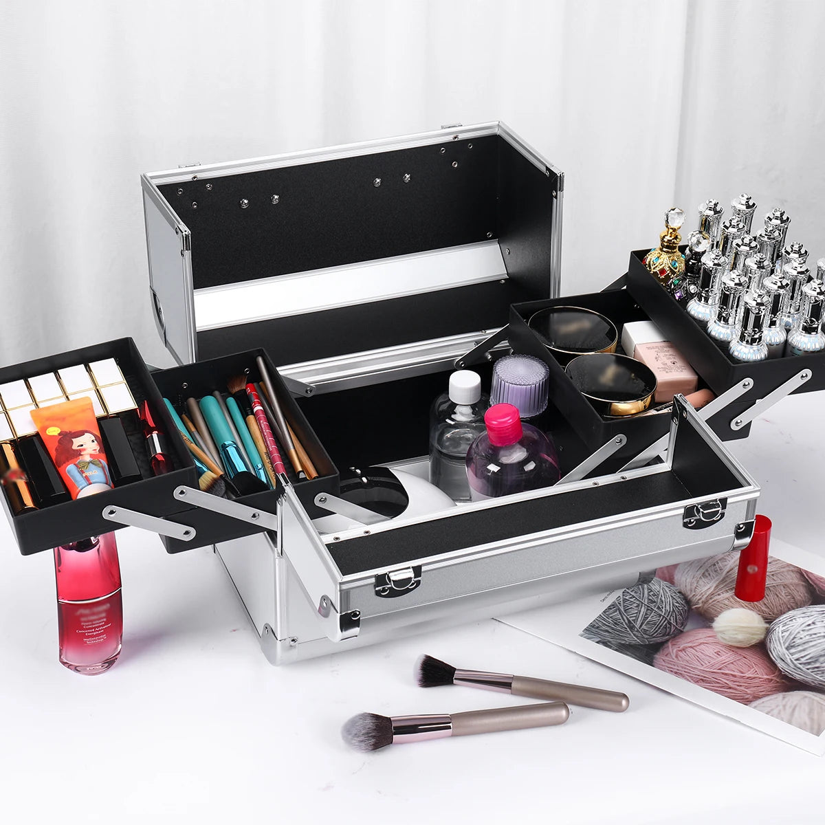 Mallette Maquillage Professionnelle – Boîte Portable en Aluminium