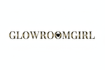 ecrit GLOWROOMGIRL dune facon VOGUE magasine, avec un coeur noir sur le i . un peu despace entre leslettre